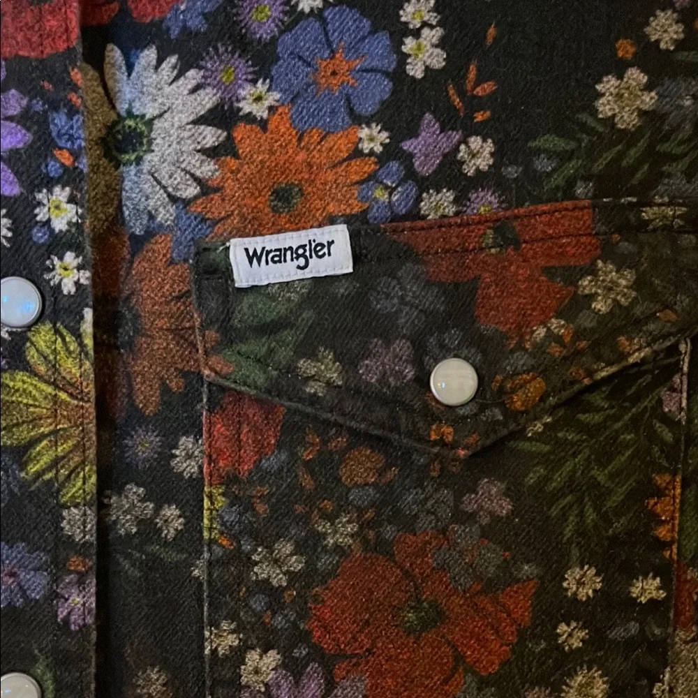 Wrangler Multicolor Button-up Floral Shirt - Picture 2 of 4